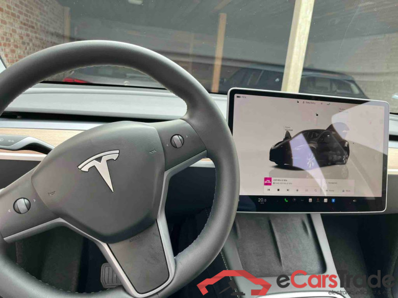 TESLA Model Y 72.5 kWh Dual Motor Performance (377 kW) #5