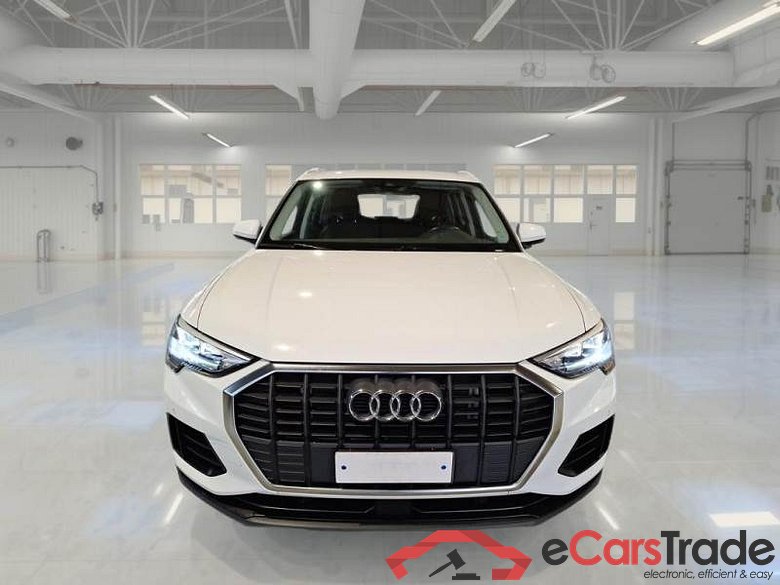 AUDI Q3 / 2018 / 5P / SUV 45 TFSI E S TRONIC BUSINESS #6