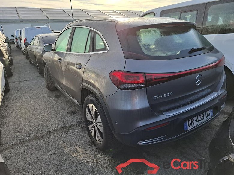 MERCEDES-BENZ EQA / 2021 / 5P / SUV EQA 250+ Progressive Line #3