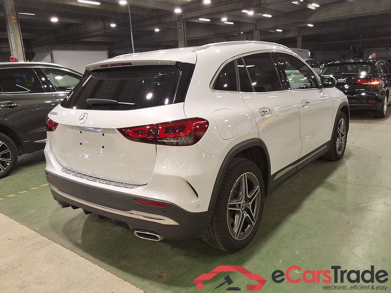MERCEDES-BENZ GLA 1.3 GLA 250 E DCT AMG LINE #4