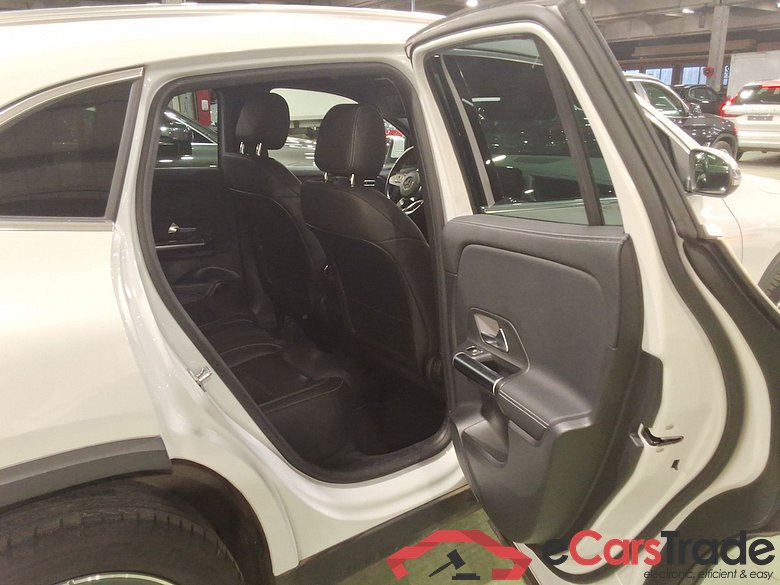 MERCEDES-BENZ GLA 1.3 GLA 250 E DCT AMG LINE #5