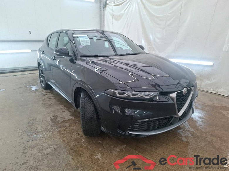 ALFA ROMEO Tonale / 2022 / 5P / SUV 1.5T Hybrid 160 TCT7 Ti OPERATION STOCK #4