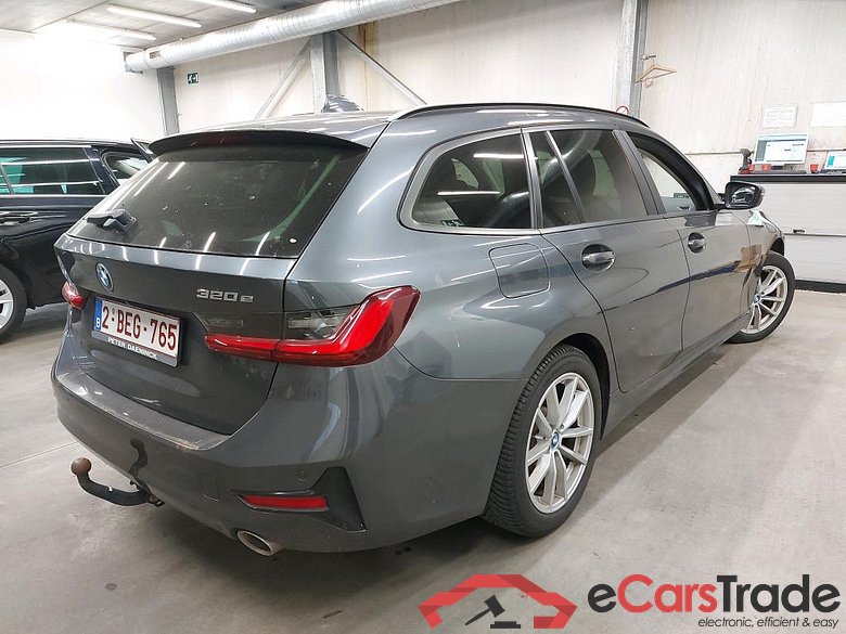 BMW - BMW 3 TOURING 320e 204PK Business Edition Pack Business Plus With Heated Sport Seats & Driving Assistant Pack  * HYBRID * #2