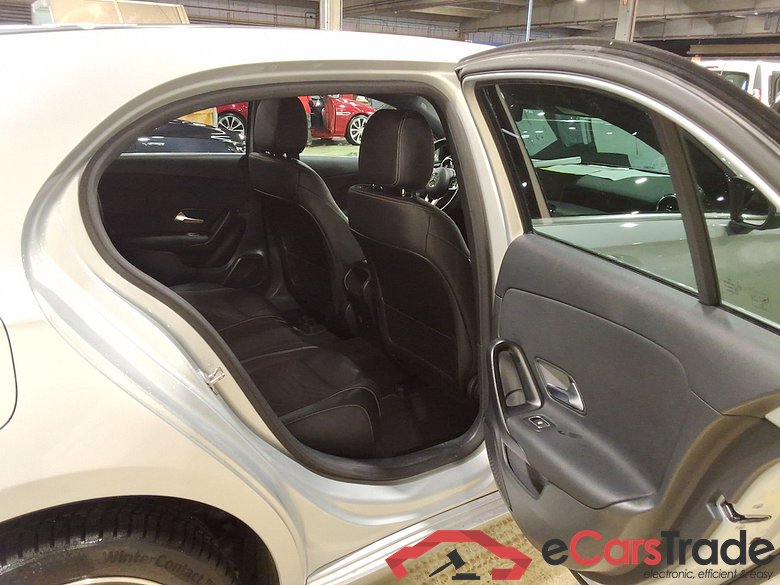 MERCEDES-BENZ A-CLASS LIMOUSINE 1.3 A 250 E BUSINESS SOLUTION DCT #5