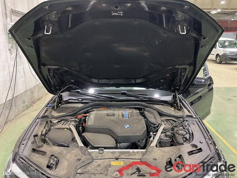 BMW 5-serie 2.0 530E 200KW XDRIVE AUTO TOURING #6