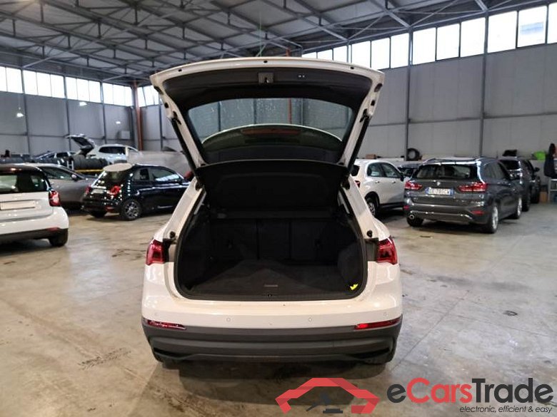 AUDI Q3 / 2018 / 5P / SUV 35 TDI S TRONIC BUSINESS #5