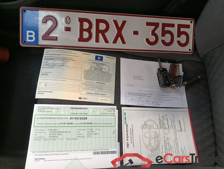 Toyota Yaris 1.5 VVT-i Hybrid Dynamic e-CVT 5d #4