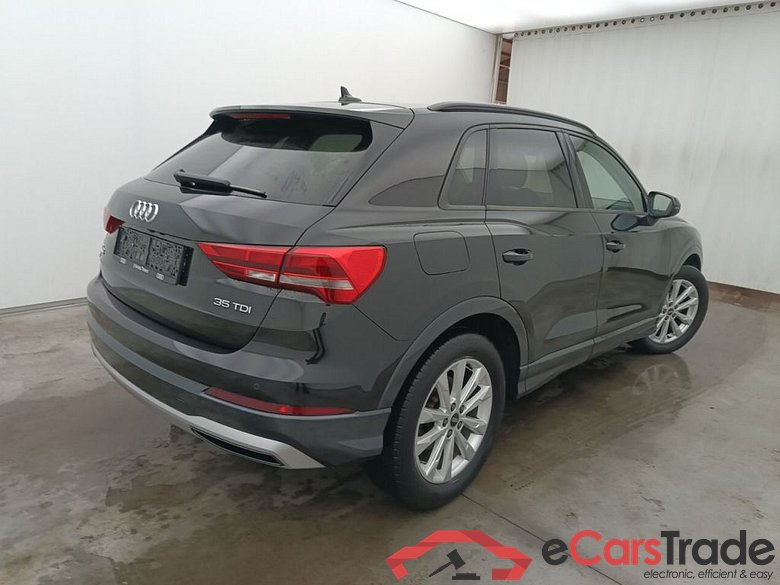 Audi Q3 35 TDI S tronic Advanced Business Editio 5d #2