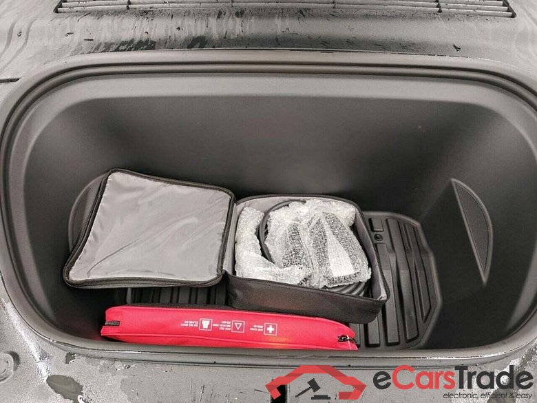 Tesla Model Y Long R. RWD 75 kWh #5