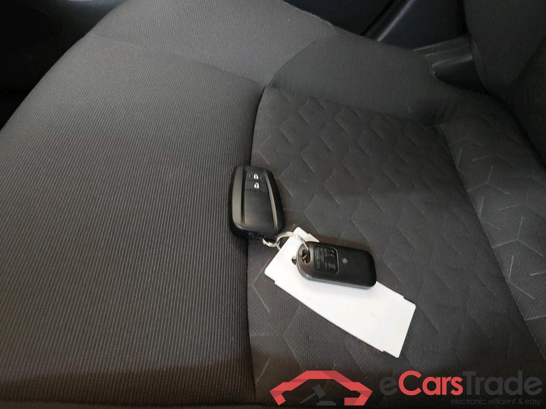 TOYOTA Corolla Touring Sports 72 kW #6