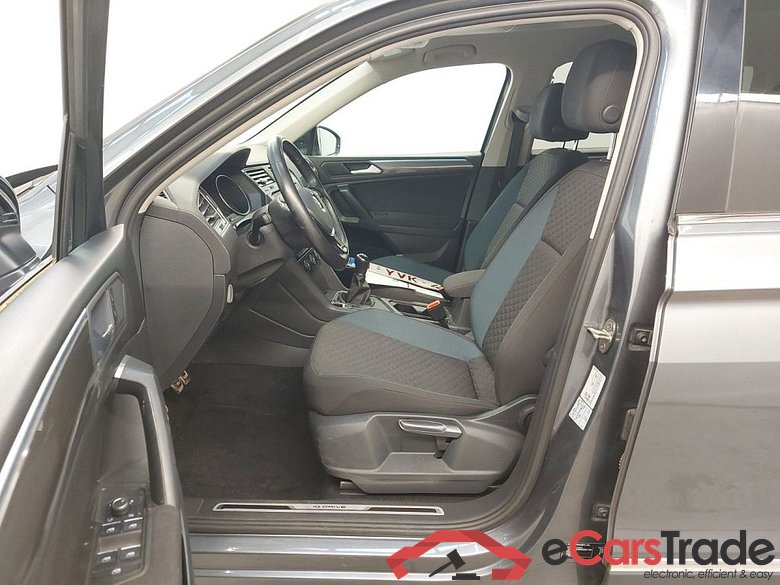 Volkswagen Tiguan Allspace 1.5 TSI ACT IQ.Drive 5d 7pl #3