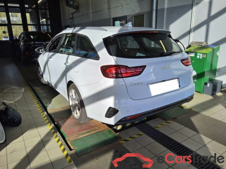 Kia Ceed Sportswagon (CD)(2018->) DE - Kb5 1.5 T-GDI EU6d, Spirit (EURO 6d), (Facelift) 2021 - 2024 #4
