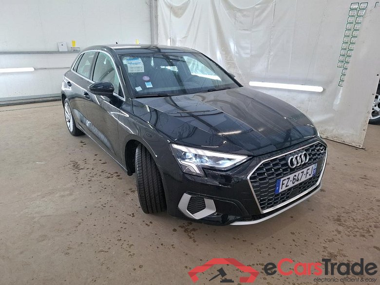 AUDI A3 Sportback / 2020 / 5P / Berline 35 TFSI 150 MHEV S Tronic Design Luxe #4