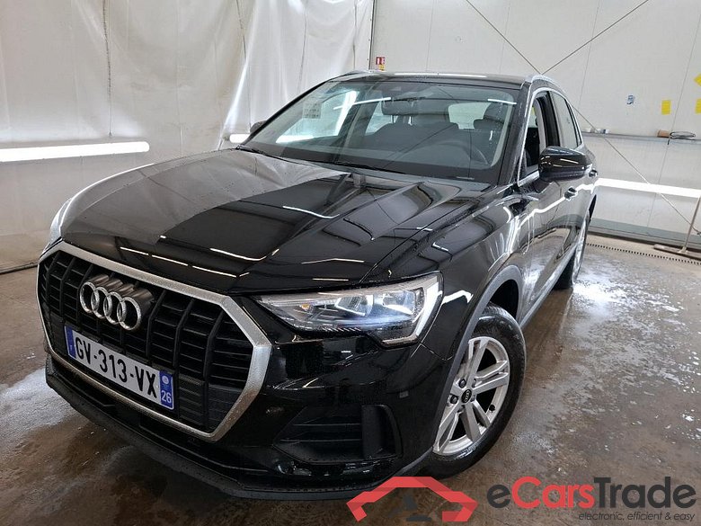 AUDI Q3 / 2018 / 5P / SUV 45 TFSI E 245 S TRONIC DESIGN #1