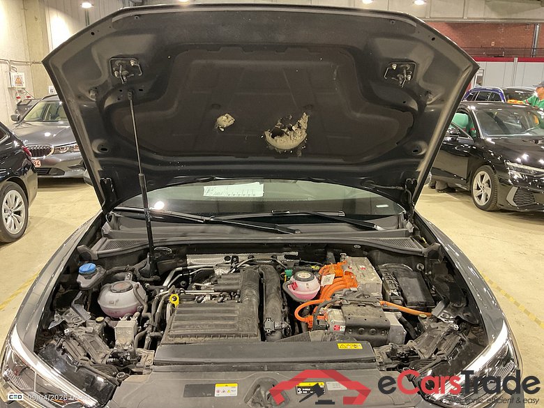 AUDI Q3 Sportback 1.4 45 TFSI E S TRONIC #6