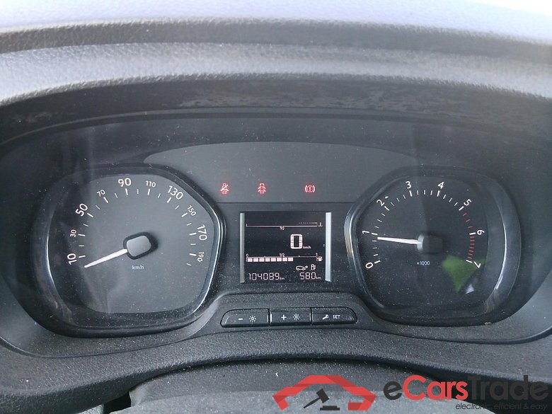 PEUGEOT Expert / 2016 / 4P / furgón Furgón Pro 2.0 BlueHDi 120 S&S Standard #4