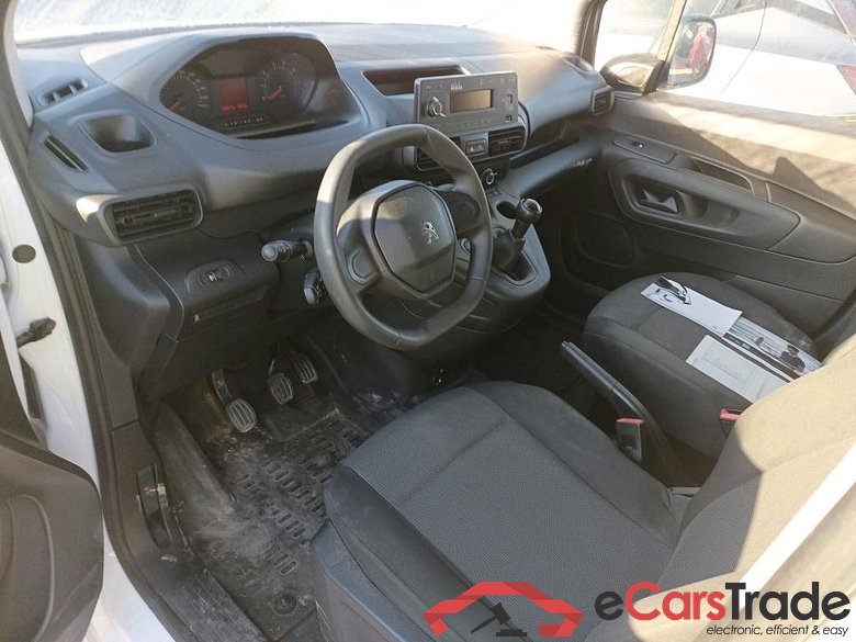 PEUGEOT Partner / 2018 / 3P / furgón derivado de turismo Pro Standard 600kg BlueHDi 73kW (AC) #3