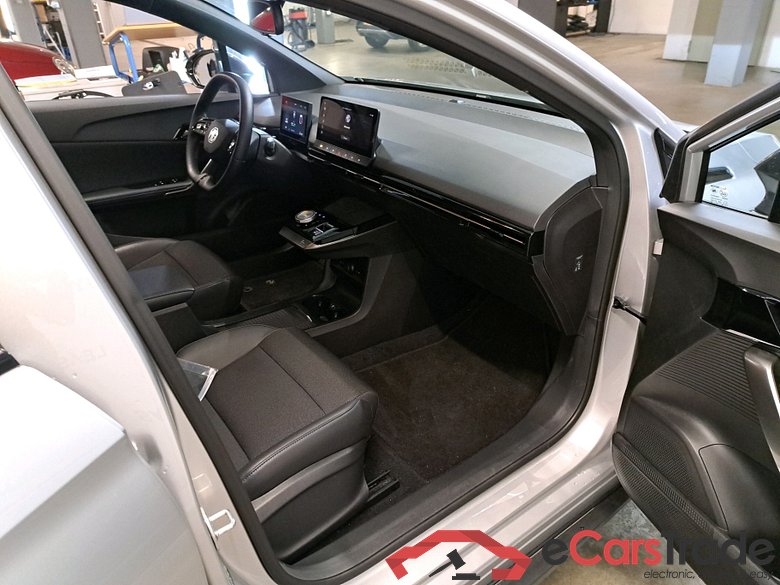 MG MG4 Trophy Ext Range 77 kWh 245 hp #5