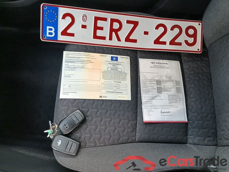 Toyota Yaris Cross 1.5 VVT-ie Hybrid Dynamic Plus CVT 5d #4