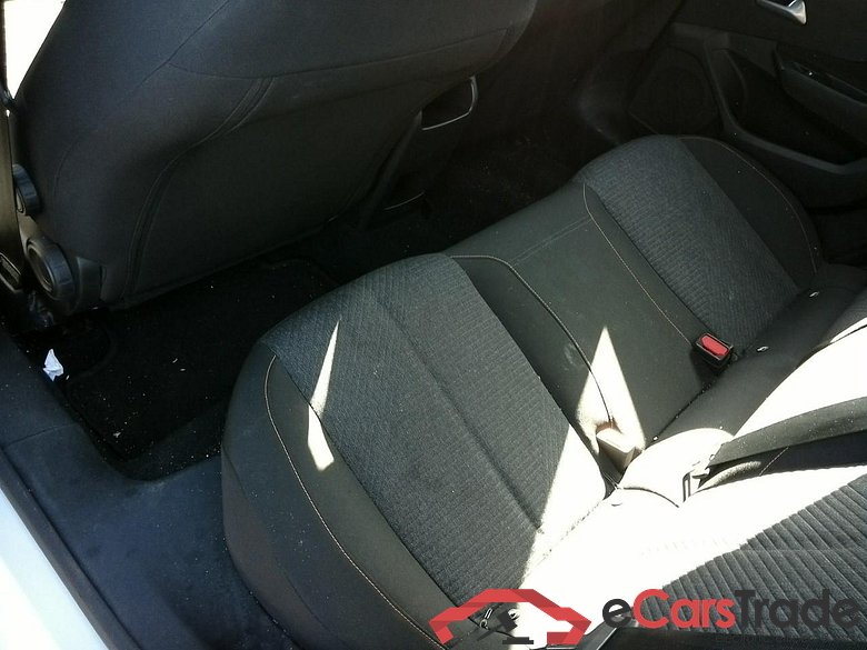 Peugeot 308 1.2 PureTech Mild-Hybrid Aut. LED I-Cockpit KeylessGo Klima PDC ... #6