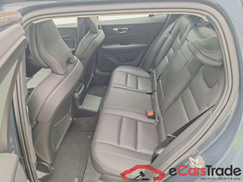 Volvo, V60 '18, Volvo V60 T6 PHEV 4x4 Geartronic Inscription 5d #4