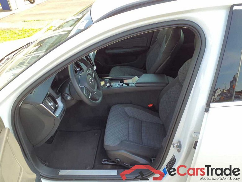 Volvo V60 Kombi (2018->) DE - Kb5 B4 (Diesel) EU6d, Core Mild-Hybrid (EURO 6d), 2021 - 2024 #6