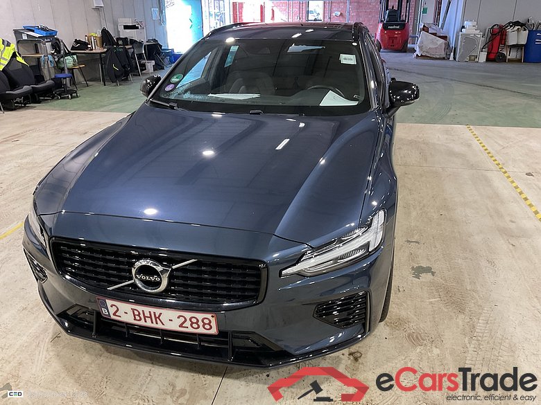 VOLVO V60 2.0 T6 PHEV R-DESIGN AUTO 4WD #2