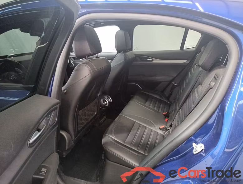 ALFA ROMEO STELVIO DIESEL - 2020 2.2 MJD 210hp AWD Veloce 5d #3