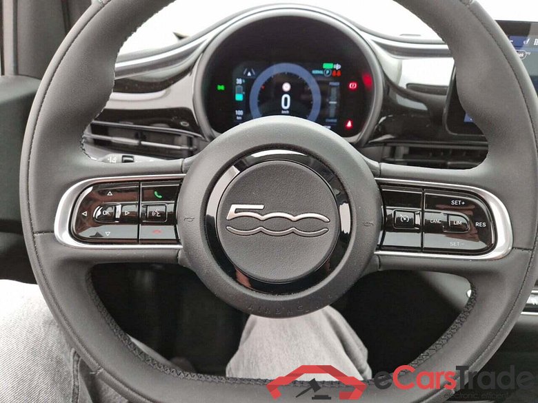FIAT 500E 42KWH Icon #6