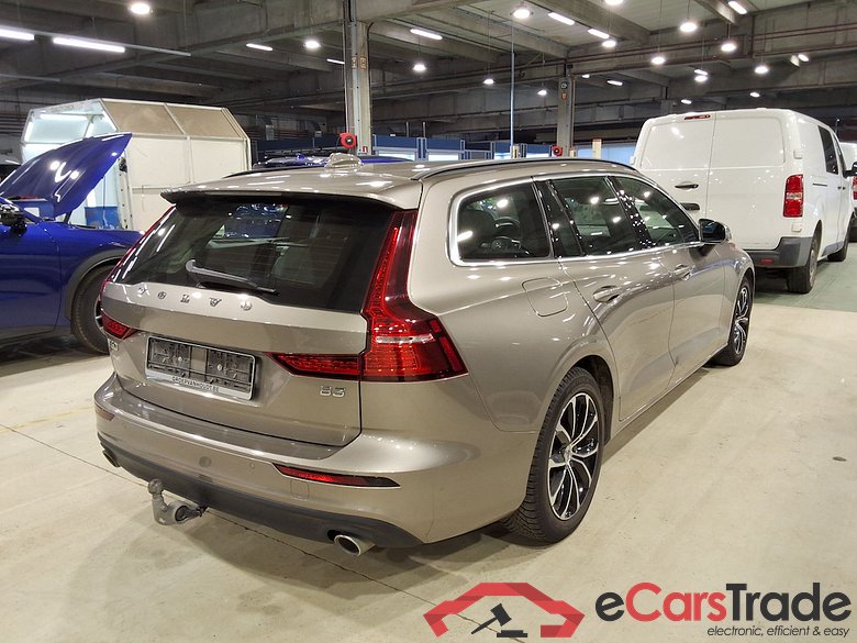 VOLVO V60 2.0 B3 MHEV MOMENTUM PRO DCT #4
