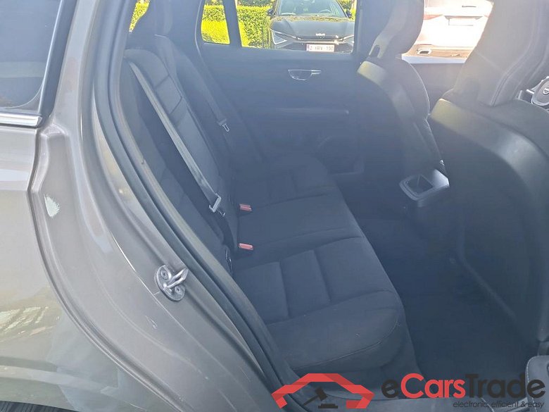 VOLVO V60 2.0 B4 D MHEV MOMENTUM PRO AUTO #6