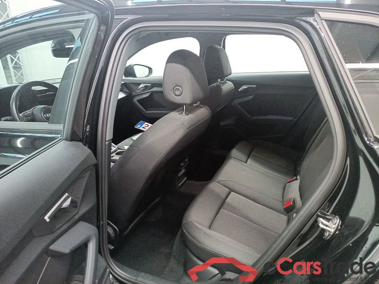 Audi A3 Sportback 1.0 30 TFSi 81kW S tronic Attraction BE 5d #3