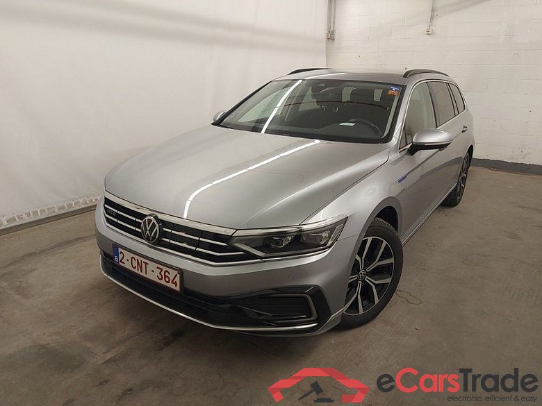 Volkswagen Passat Variant 1.4 TSI DSG6 GTE Business 5d #1