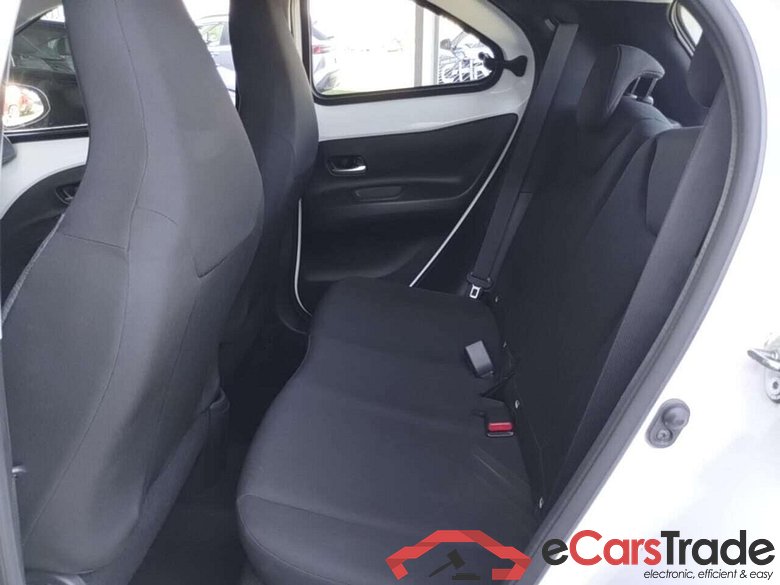 TOYOTA Aygo X 1.0 VVT-i MT Play #5