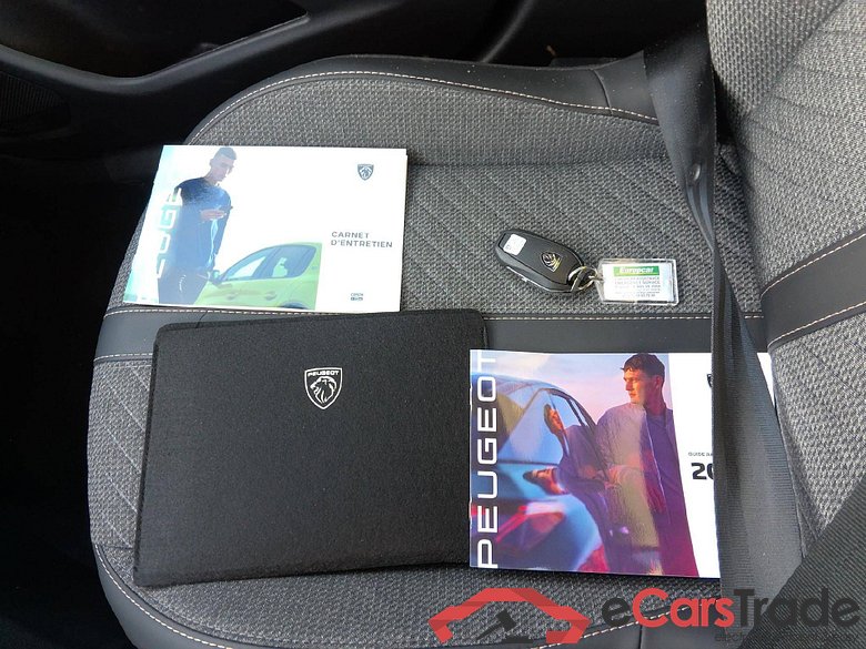 Peugeot 2008 Allure 100 S&S BVM6 #6