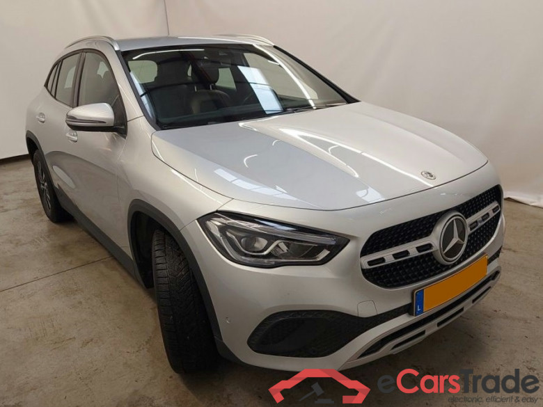 Mercedes GLA 200d Aut. LED-Xenon Widescreen Navi 1/2 Sport-Leather KeylessGo Klima PDC ... #2
