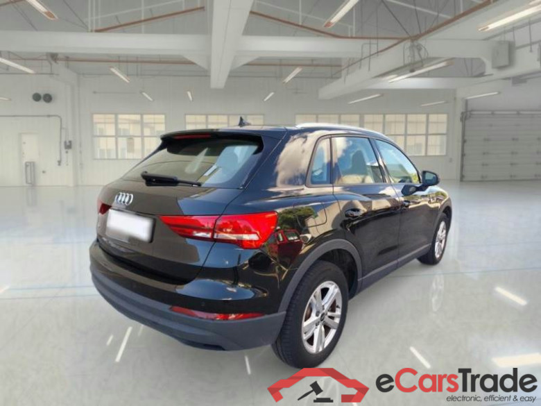 AUDI Q3 / 2018 / 5P / SUV 45 TFSI E S TRONIC BUSINESS #2
