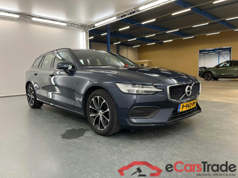 VOLVO V60 2.0 B3 Momentum Advantage #2