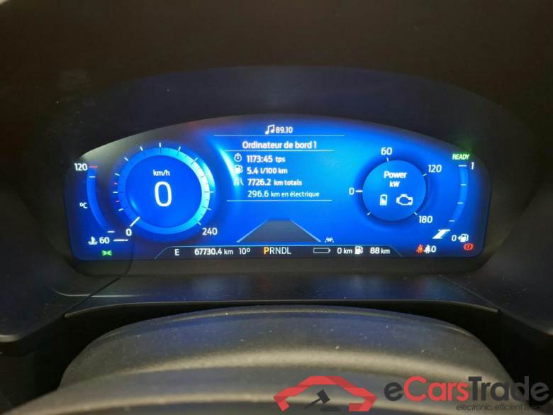 FORD Kuga / 2019 / 5P / SUV 2.5 Dur 225 hybrid PHEV Pshift Titanium #6