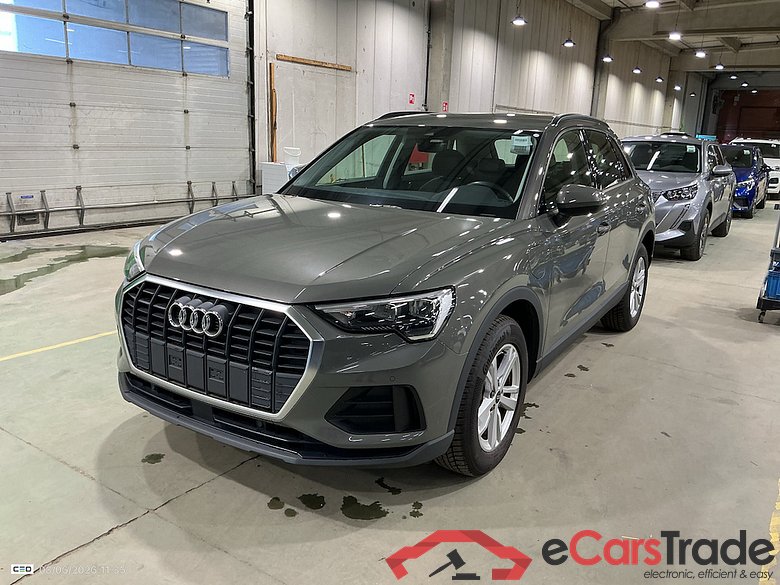 AUDI Q3 1.4 45 TFSI E S TRONIC