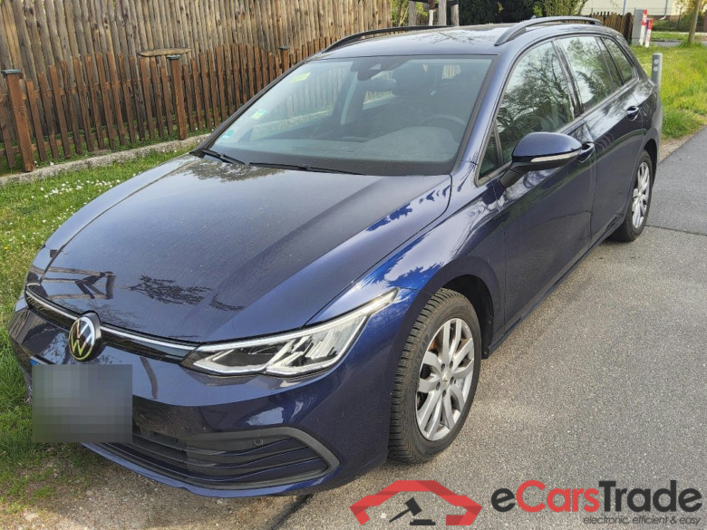 VW Golf VIII Variant 2.0 TDI SCR Life 5d 85kW #1