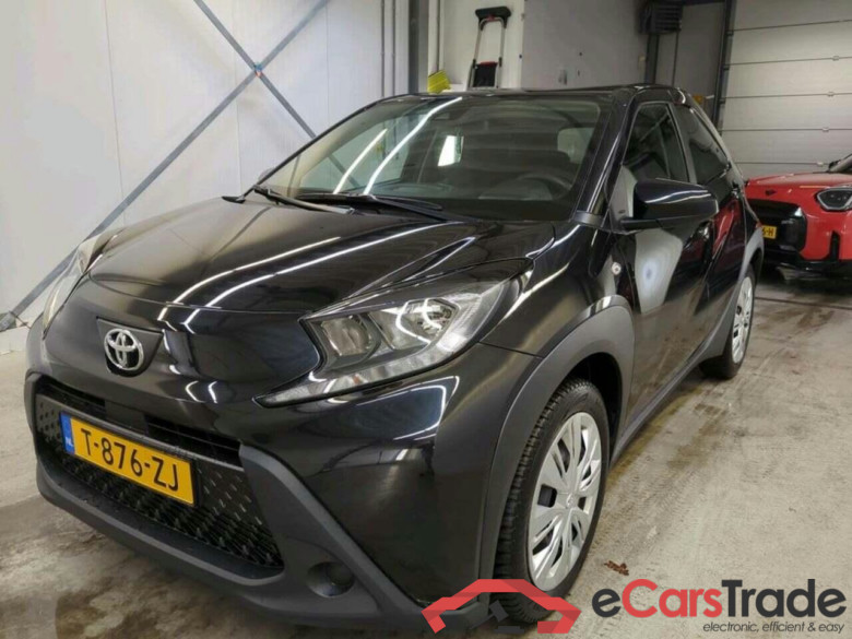 TOYOTA Aygo X 1.0 VVT-i MT Play #1