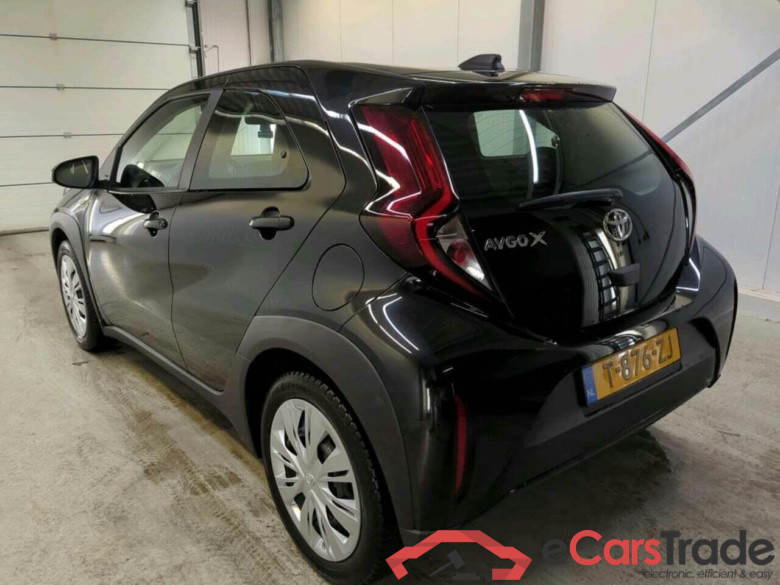 TOYOTA Aygo X 1.0 VVT-i MT Play #6