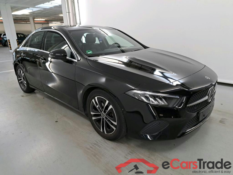 MERCEDES-BENZ A-Klasse 1.3 A 180 LUXURY LINE DCT #2