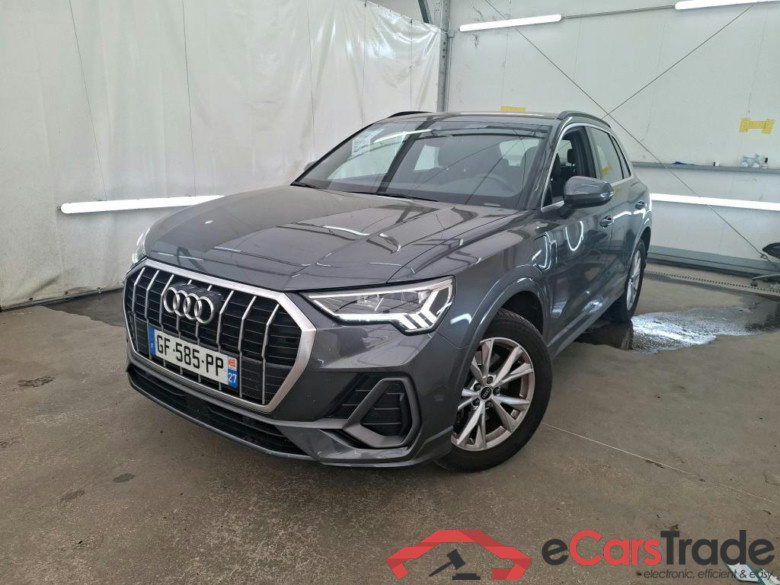AUDI Q3 / 2018 / 5P / SUV 45 TFSI E 245 S TRONIC S LINE #1