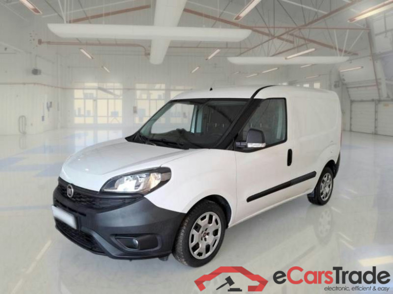 FIAT DOBLÒ CARGO / 2014 / 4P / VETT. FURGONATA CH1 LOUNGE 1.6 MJET 105CV E6D SeS #1
