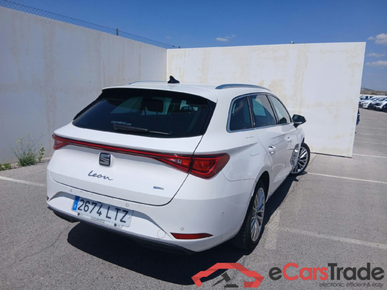 SEAT Nuevo León / 2020 / 5P / familiar SP 1.4 e-Hybrid DSG S&S Xcellence Go L #2