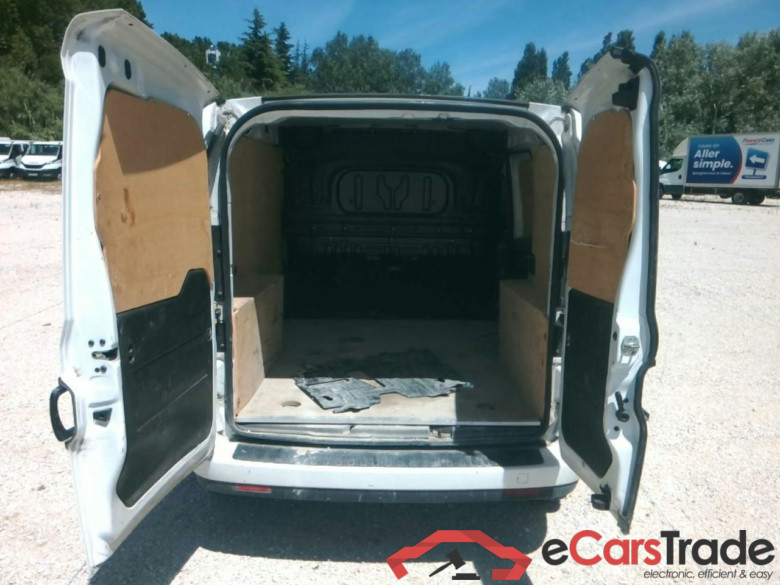 DOBLO CARGO 1.6MJ 105 PRO LOUN #6