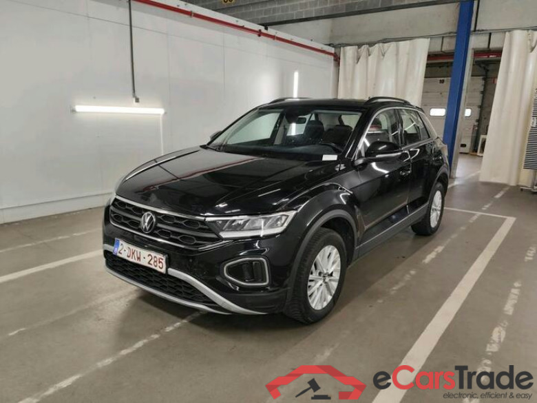 Volkswagen T-ROC T-Roc 1.5 TSI Life Business DSG 110kW/150pk  5D/P Auto-7 (4 seizoenen Banden) - CO2 onvolledig #1