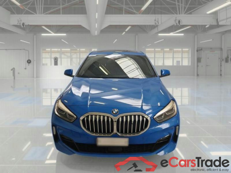 BMW SERIE 1 / 2019 / 5P / BERLINA 118D MSPORT #6